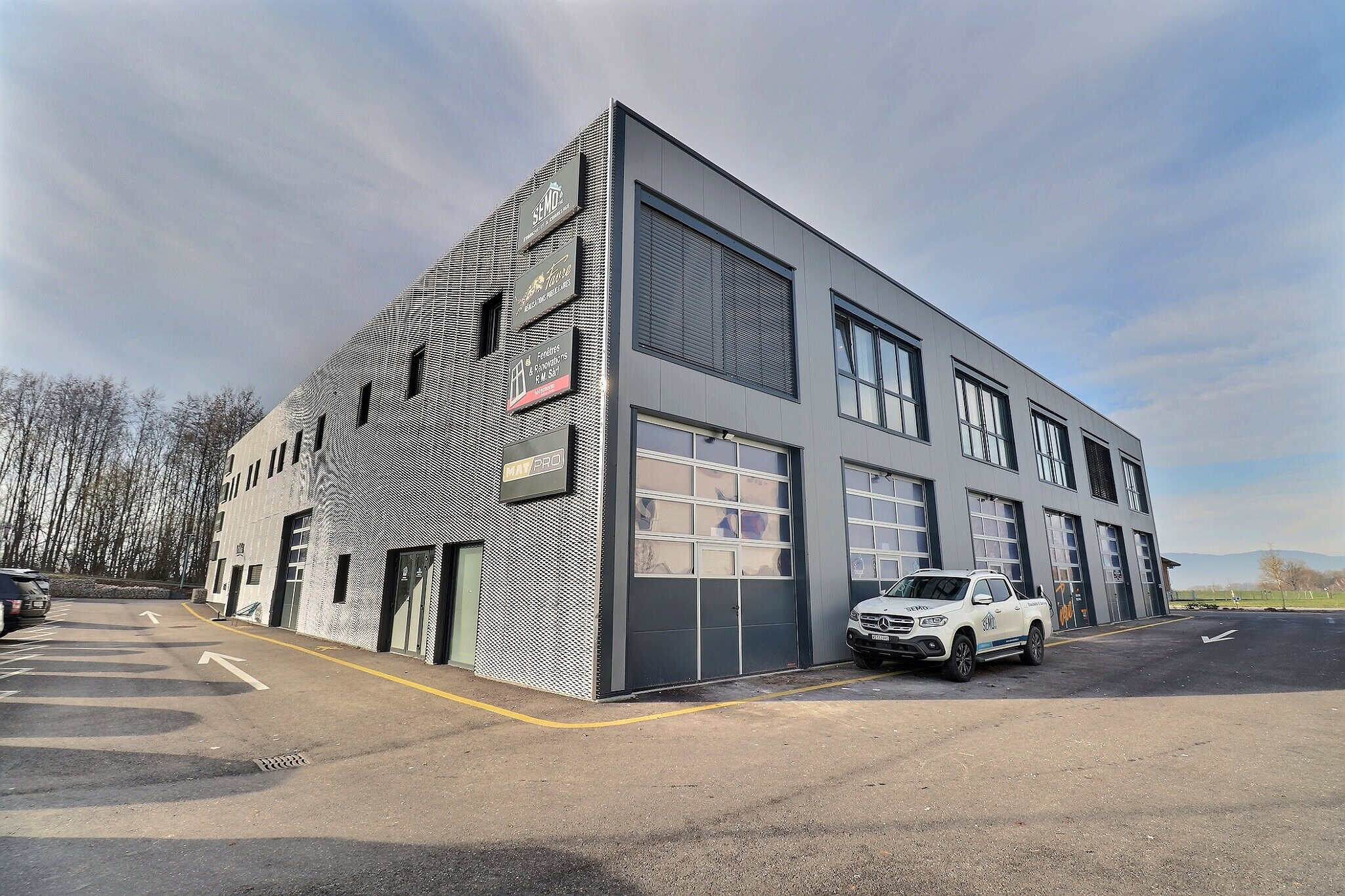PROMOTION IMMOBILIÈRE – HALLE COMMERCIALE ÉTAGNIÈRES - 1